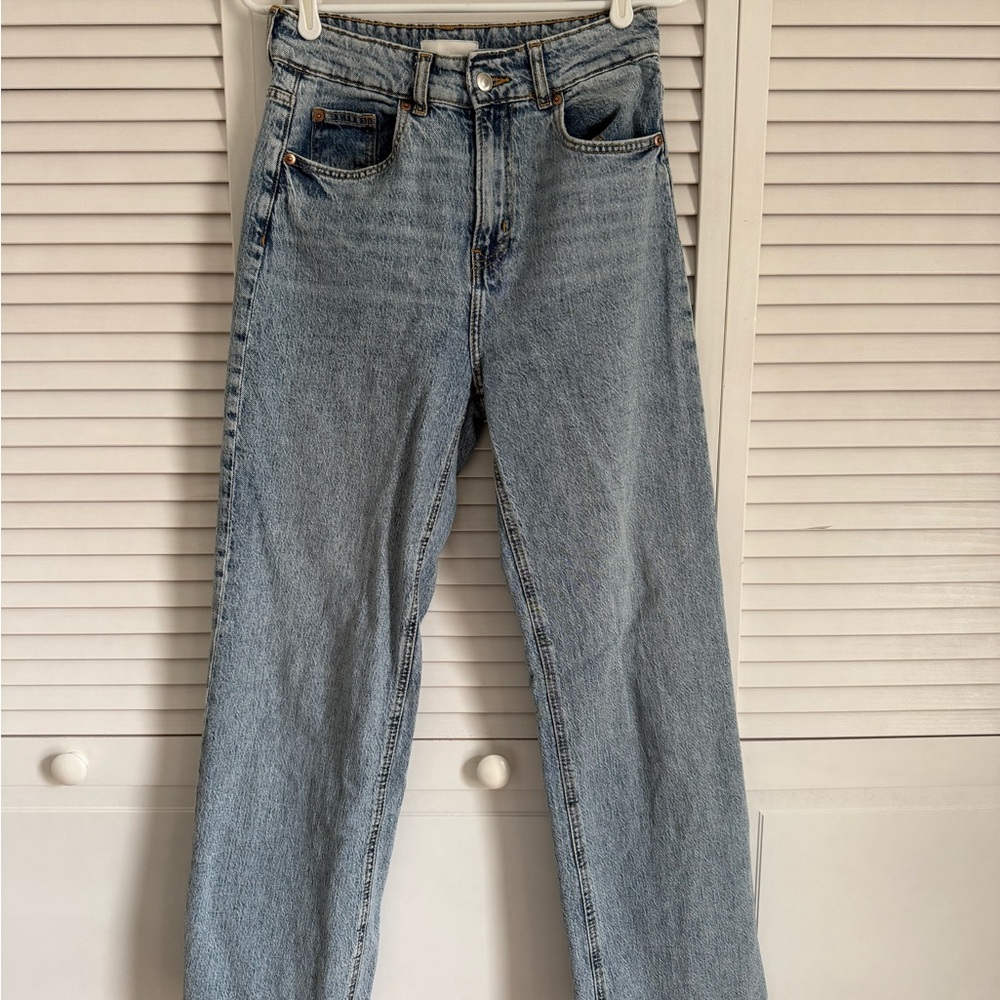 H&M Light Blue High-Rise Straight Jeans